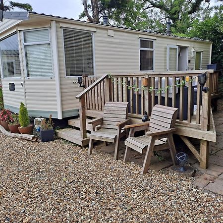 Amroth Bay Holiday Caravan Llanteg ภายนอก รูปภาพ